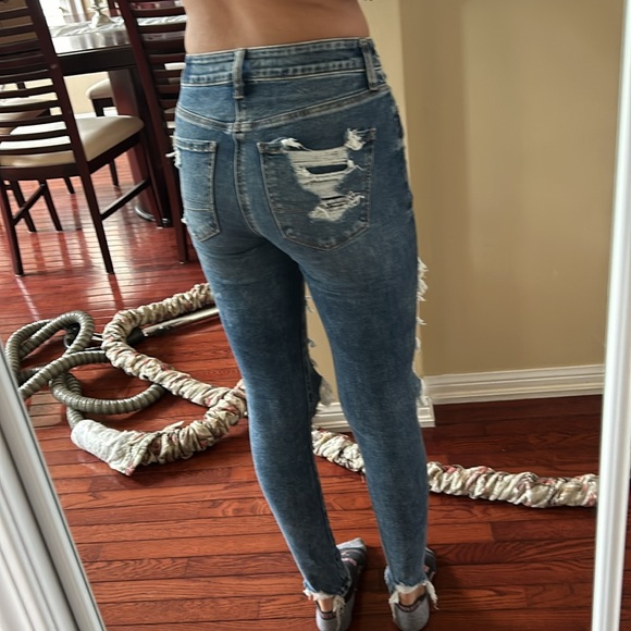 American Eagle women’s ripped skinny jeans - Picture 2 of 5